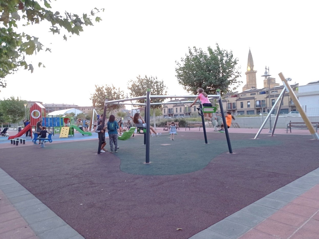 Finalizadas las obras de ampliación y mejora del parque infantil de La Feria